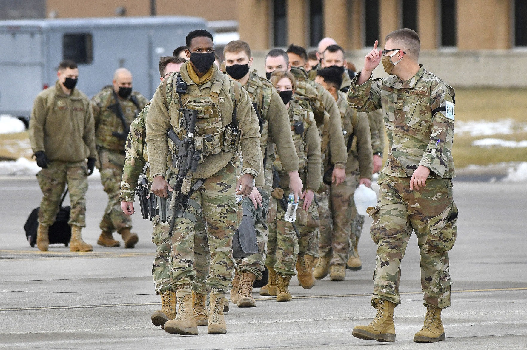 011521-blm-loc-2guard